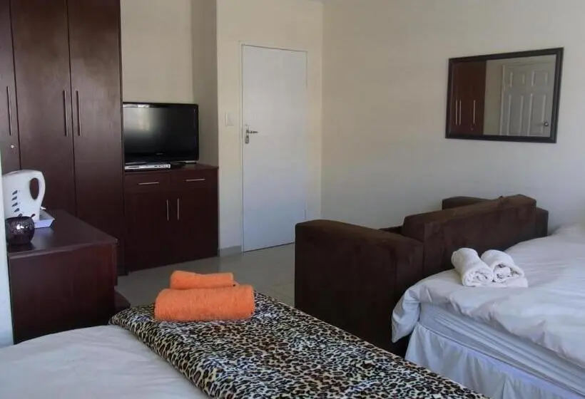 Deluxe Kolmen Hengen Huone, Bed And Breakfast Newlife Bnb