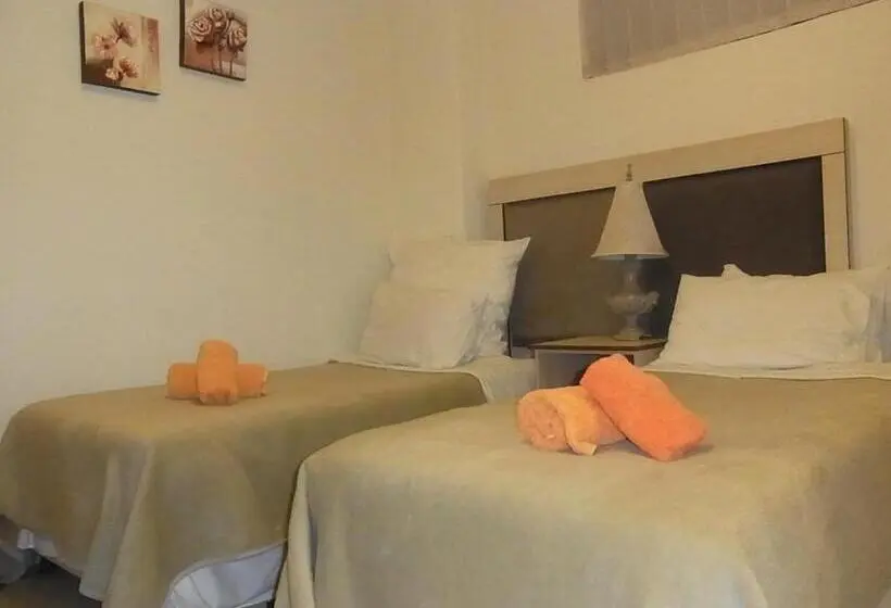 Basic Kolmen Hengen Huone, Bed And Breakfast Newlife Bnb