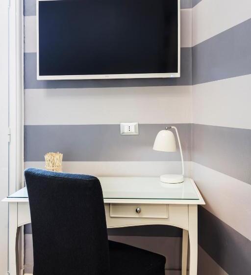 غرفة إقتصادية, Opera Relais