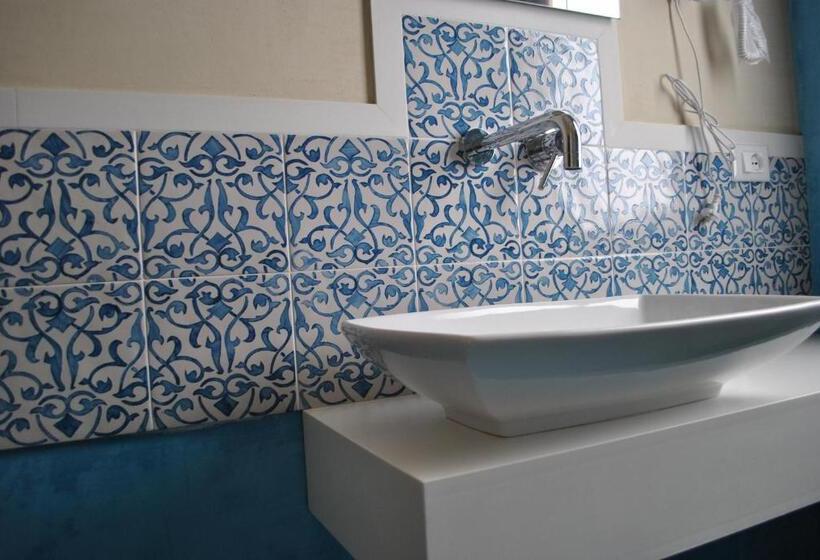 스탠다드 트리플 룸 풀장 전망, Villa Blanche Dimora Di Charme