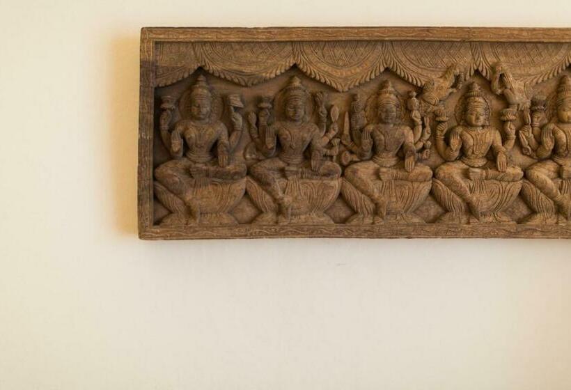 חדר סטנדרט, 1920 Maison Et Musique