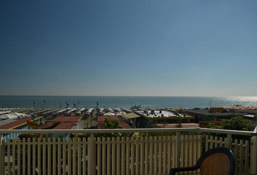 Camera Standard Vista Mare, Aba