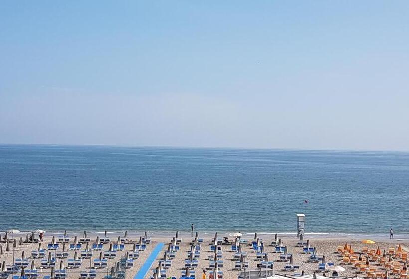 Camera Standard Vista Mare, Aba