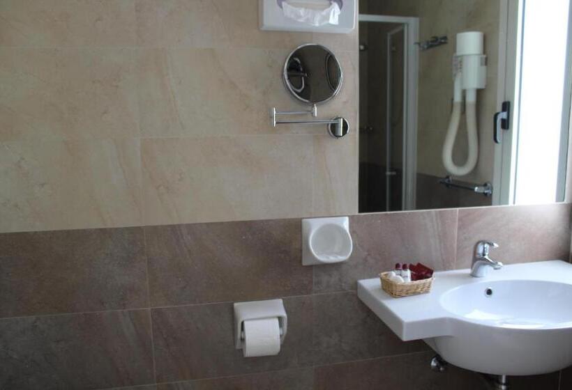 Camera Standard Vista Mare Laterale, Aba