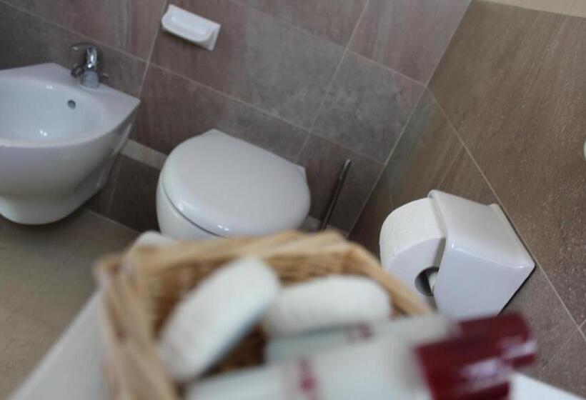 Camera Standard Vista Mare Laterale, Aba