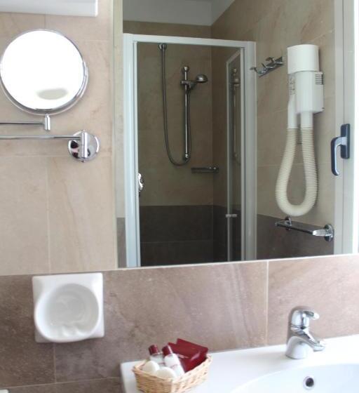 Camera Standard Vista Mare Laterale, Aba