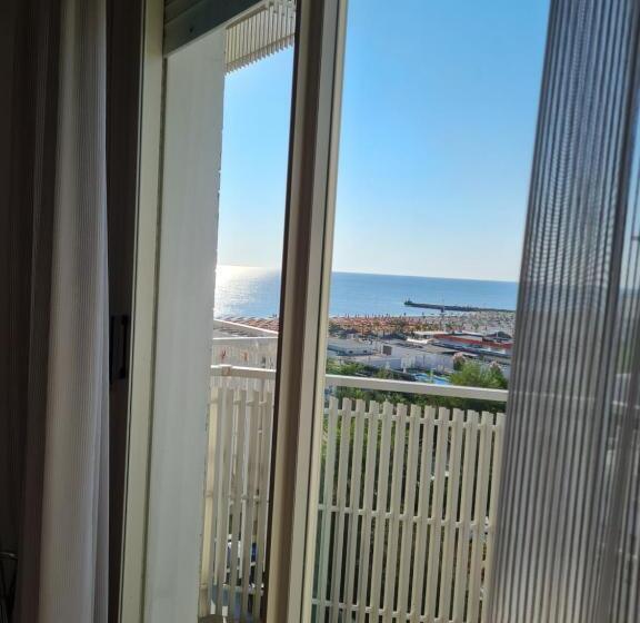 Camera Standard Vista Mare Laterale, Aba