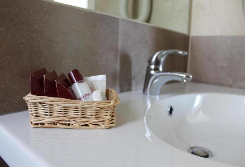 Camera Standard Vista Mare Laterale, Aba