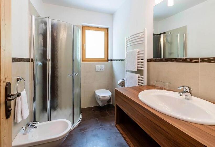 带1个卧室的豪华公寓, Miraval Natur