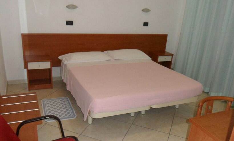 غرفة سوبيريور, Odeon