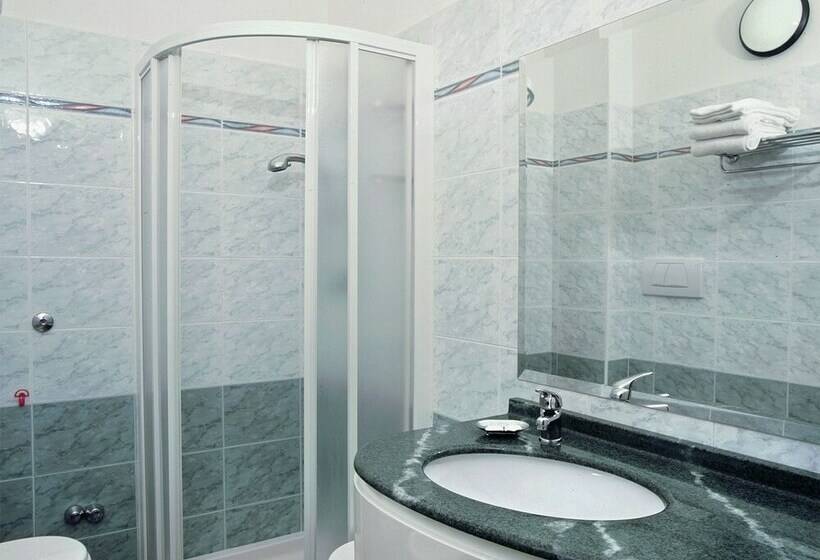 غرفة سوبيريور, Odeon