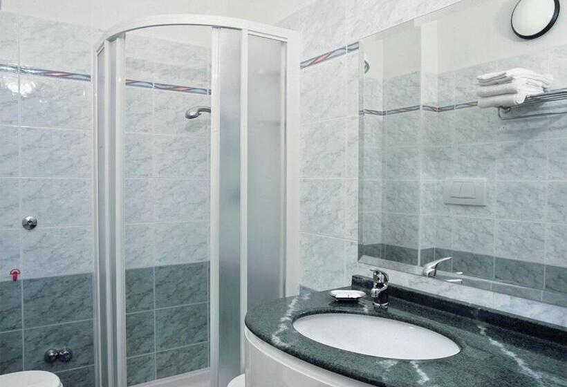 غرفة سوبيريور, Odeon