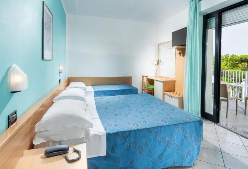 غرفة سوبيريور رباعية, Odeon