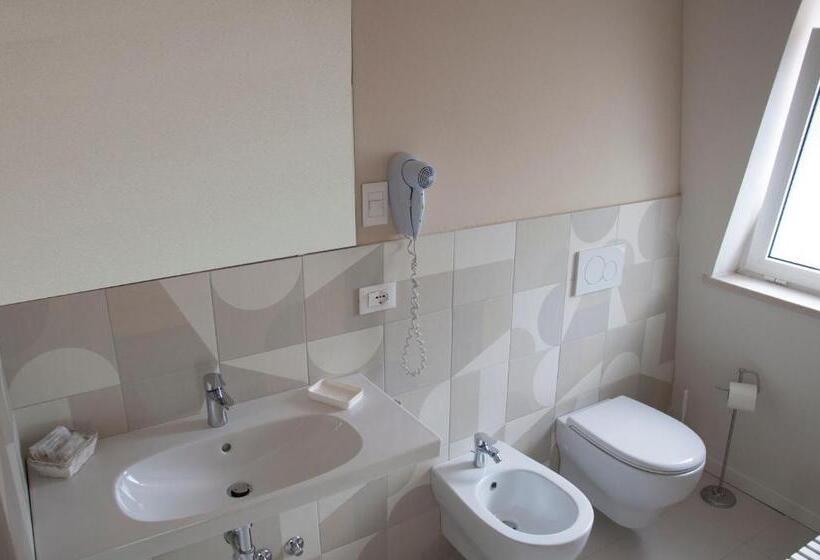 ジュニアスイート, Ondina E Milazzo