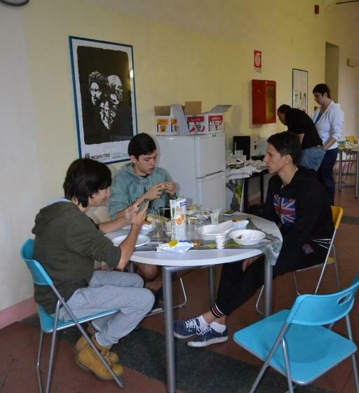 اتاق استاندارد با سرویس بهداشتی مشترک, Il Chiostro Hostel And