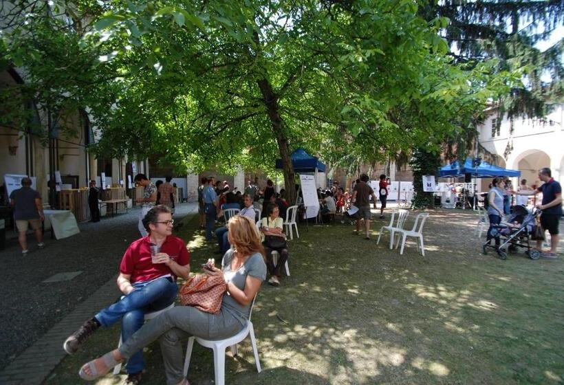 اتاق استاندارد سه تخته با سرویس بهداشتی مشترک, Il Chiostro Hostel And