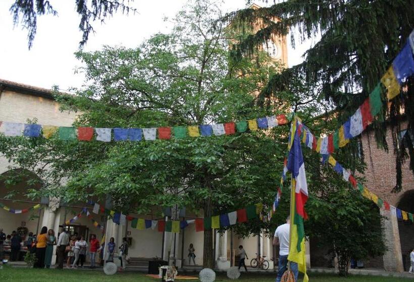 اتاق چهار تخته با دستشویی مشترک, Il Chiostro Hostel And