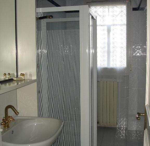 غرفة قياسية ثلاثية, La Corte Del Cavaliere Bed & Breakfast