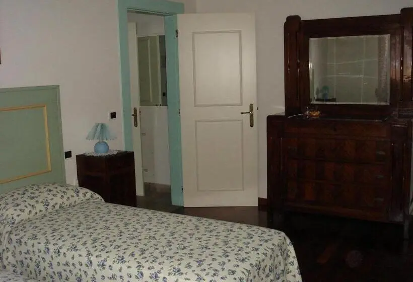 اتاق استاندارد سه نفره, La Corte Del Cavaliere Bed & Breakfast