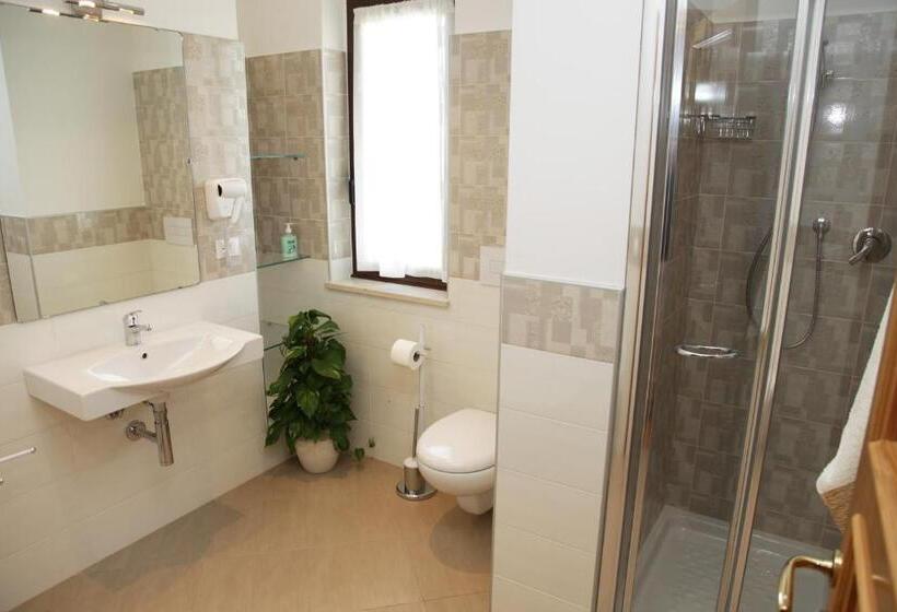 Четырехместный Номер Стандарт Вид на Сад, B&b Il Quadrifoglio Tropea