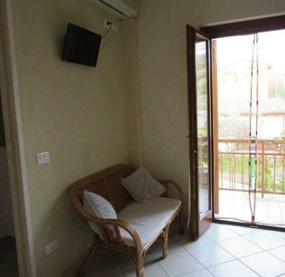 חדר סטנדרט עם מרפסת, B&b Laura