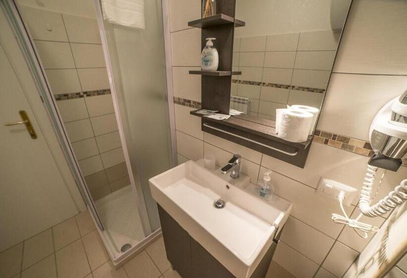 اتاق استاندارد چهار تخته, B&b Porta Livorno