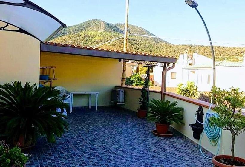 Полулюкс, B&b Su Briglioni