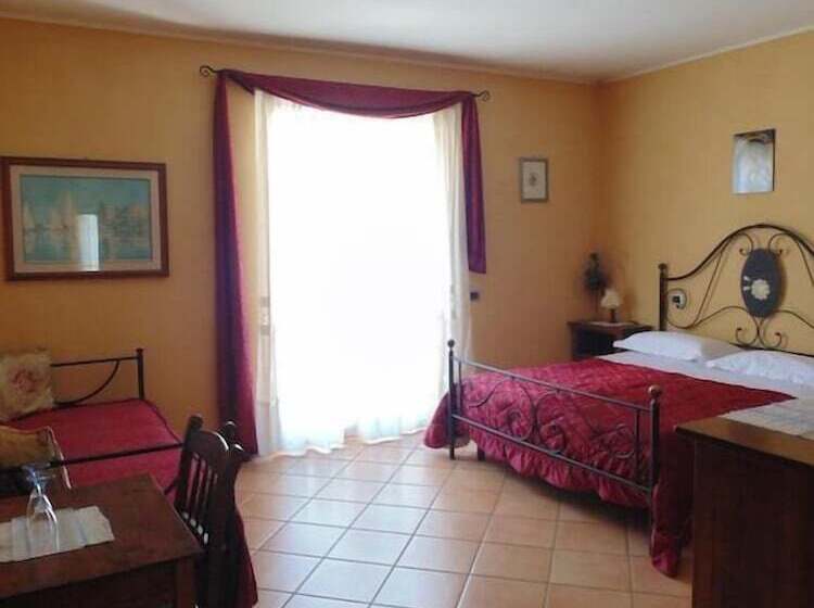 غرفة قياسية ثلاثية, Bigotti