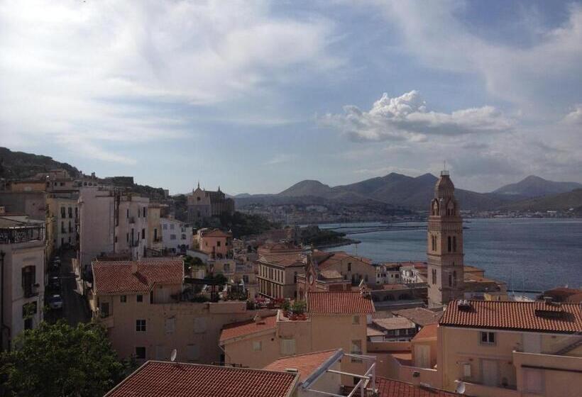 חדר משפתחתי סופריור, Guarinelli 88