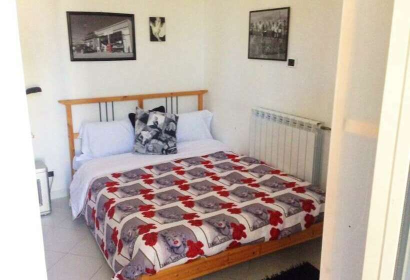 스탠다드 트리플 룸, Pit Stop