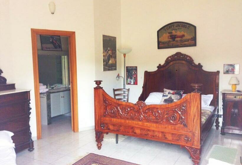 스탠다드 트리플 룸, Pit Stop