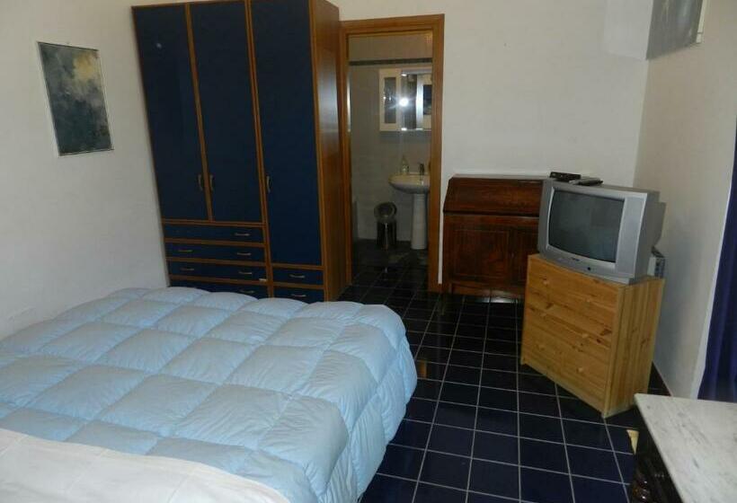 스탠다드 룸, Pit Stop