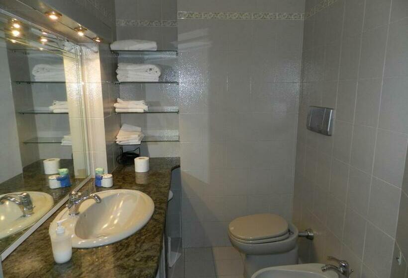 스탠다드 트리플 룸, Pit Stop