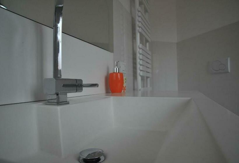 اتاق لوکس, Vitaminam