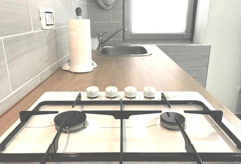 إستوديو قياسى, Good Vibe Sardinia B&b