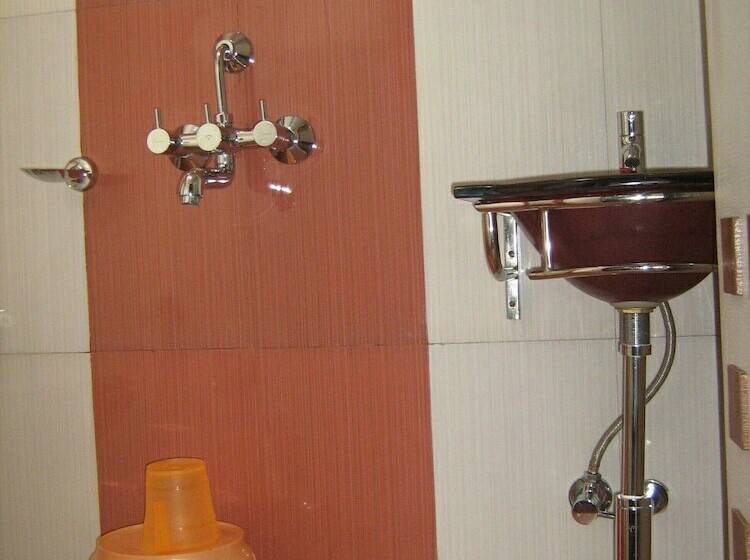 חדר סטנדרט, Apex