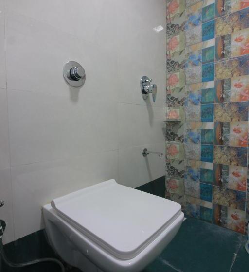 חדר דלוקס לארבעה, Apex