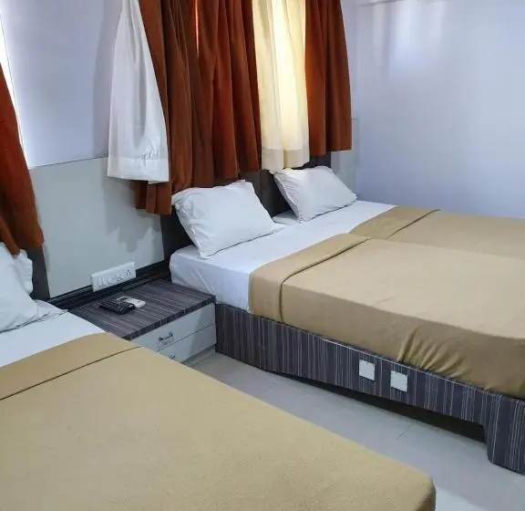 Deluxe Kolmen Hengen Huone, Apex