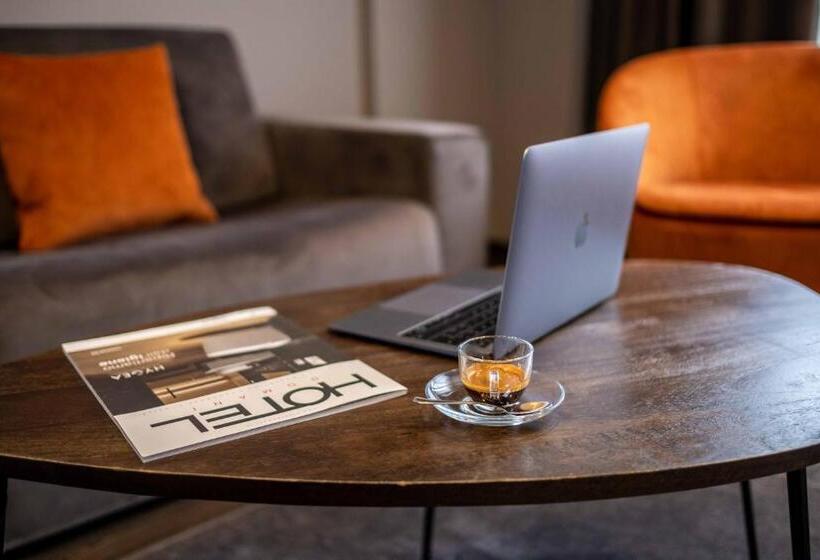 جناح ديلوكس, La Pieve