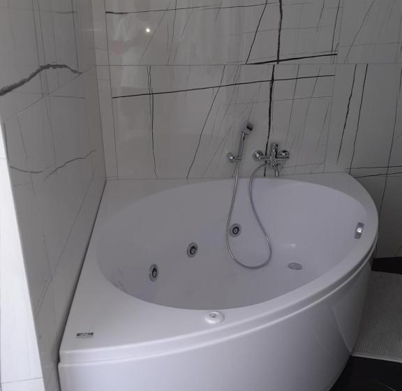 חדר דלוקס, Nuova Grottella