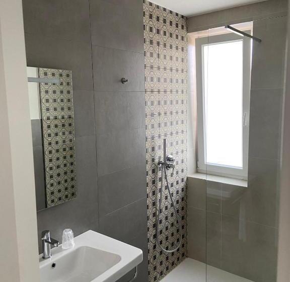 חדר סטנדרט יחיד, Nuova Grottella