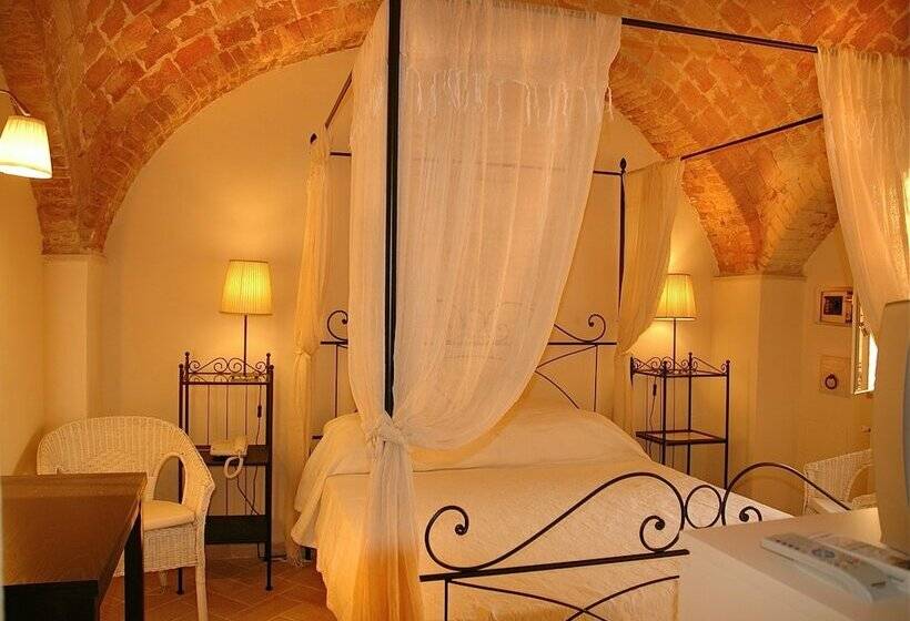 اتاق استاندارد, The Olive Inn