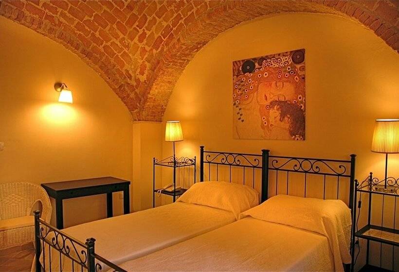 اتاق استاندارد, The Olive Inn