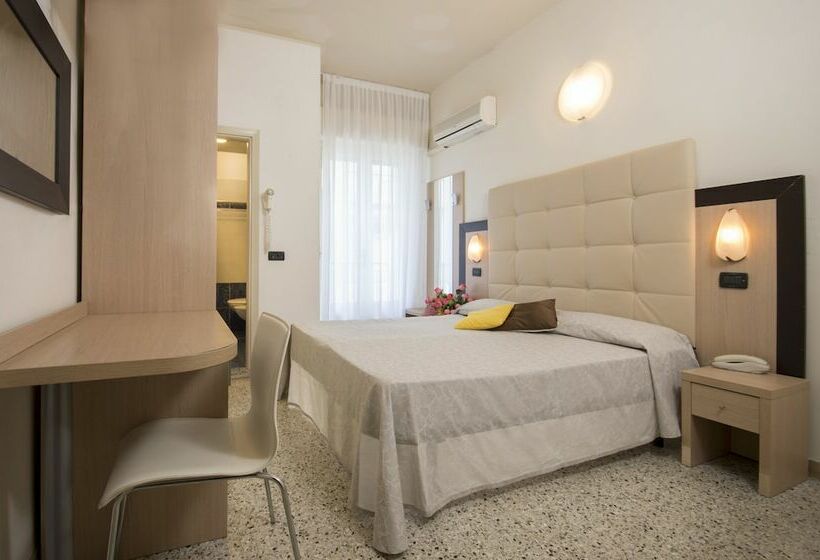 اتاق استاندارد سه نفره, Veliero