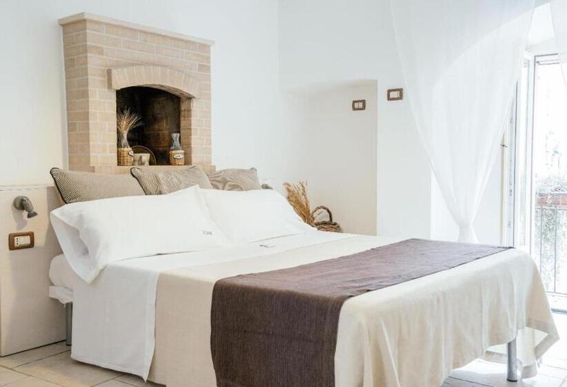 Pokój Deluxe z Balkonem, Il Claustro Bed And Breakfast