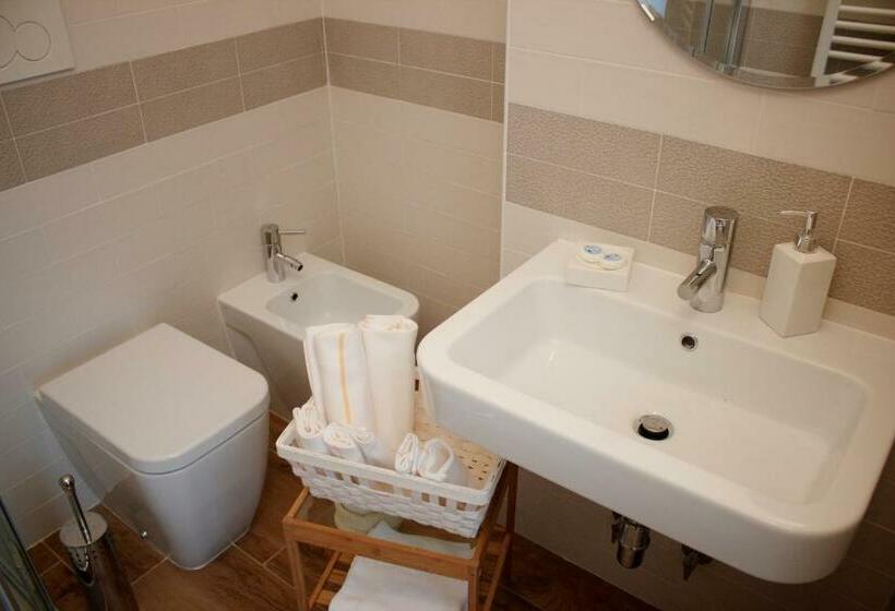 标准间, Paneolio B&b