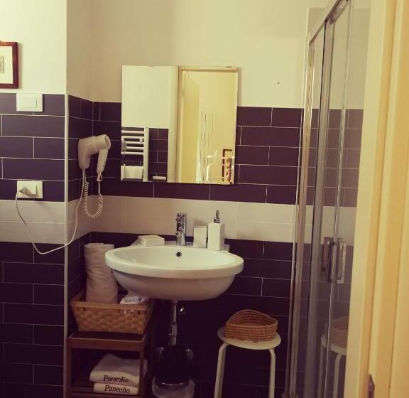 标准间, Paneolio B&b