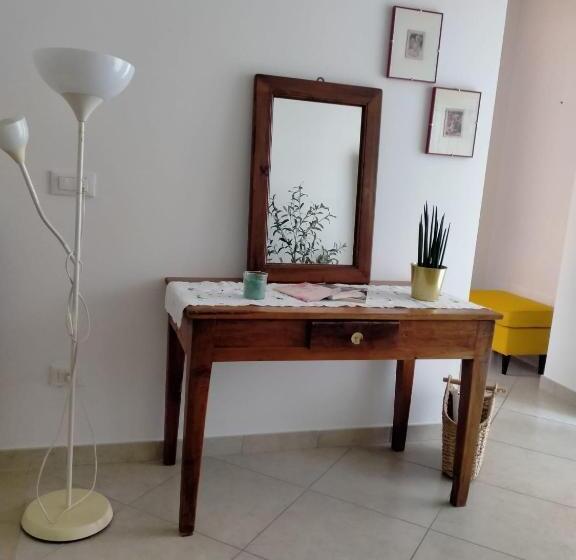 家庭工作室, Paneolio B&b