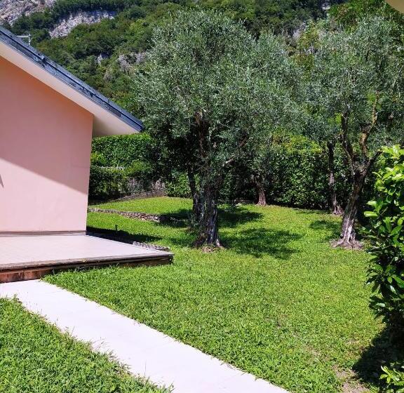 Дом 2 Спальни, B&b Foresteria Casa Della Musica Lake Como