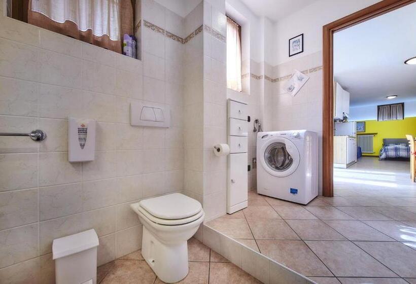 패밀리 스튜디오, B&b Foresteria Casa Della Musica Lake Como